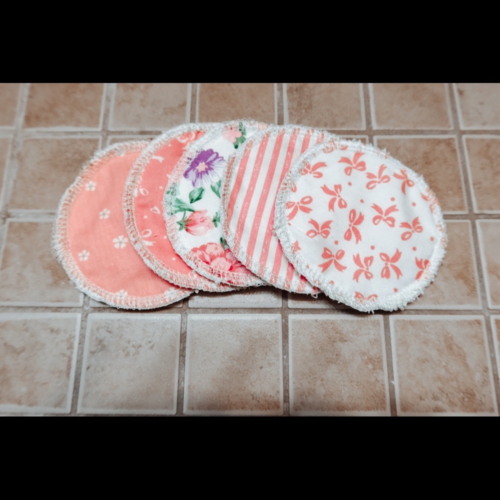 Set of 10 Facial Rounds with colorful Towel Backing